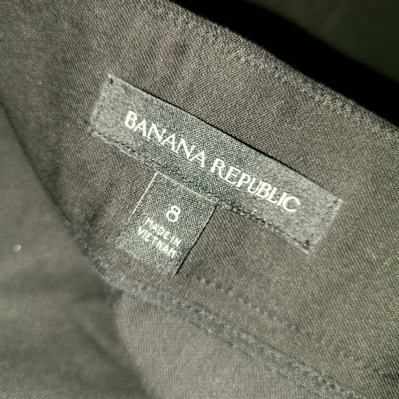 Banana Republic Black Knee-Length Pencil Skirt for office and beyond - Picture 7 of 11